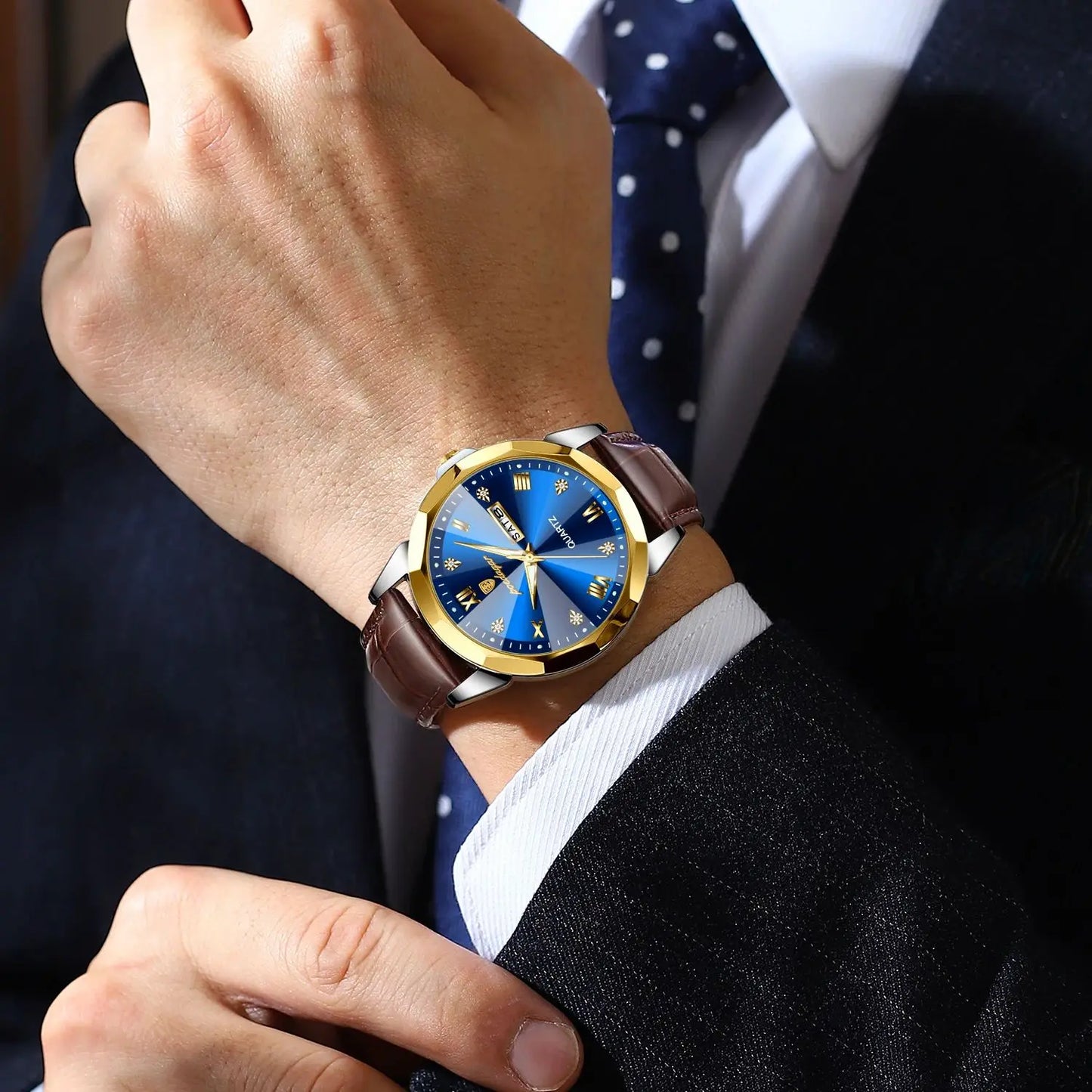 Classic Men’s Leather Quartz Watch – Day & Date