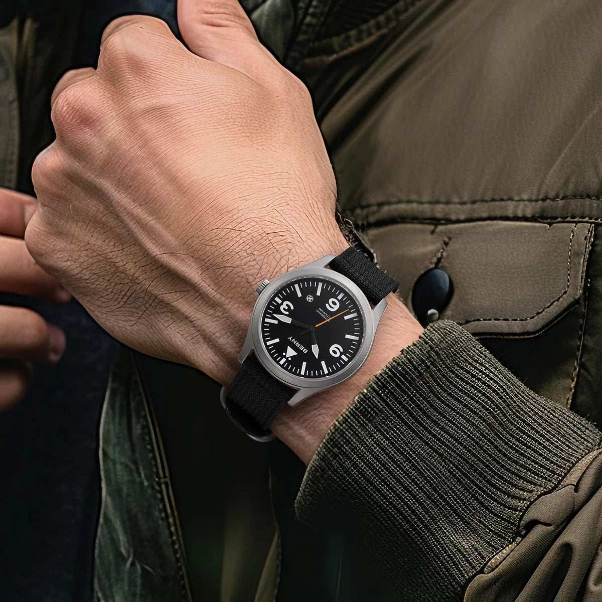 BERNY Titanium Automatic Field Watch – Mechanical Military Wristwatch with Sapphire Crystal