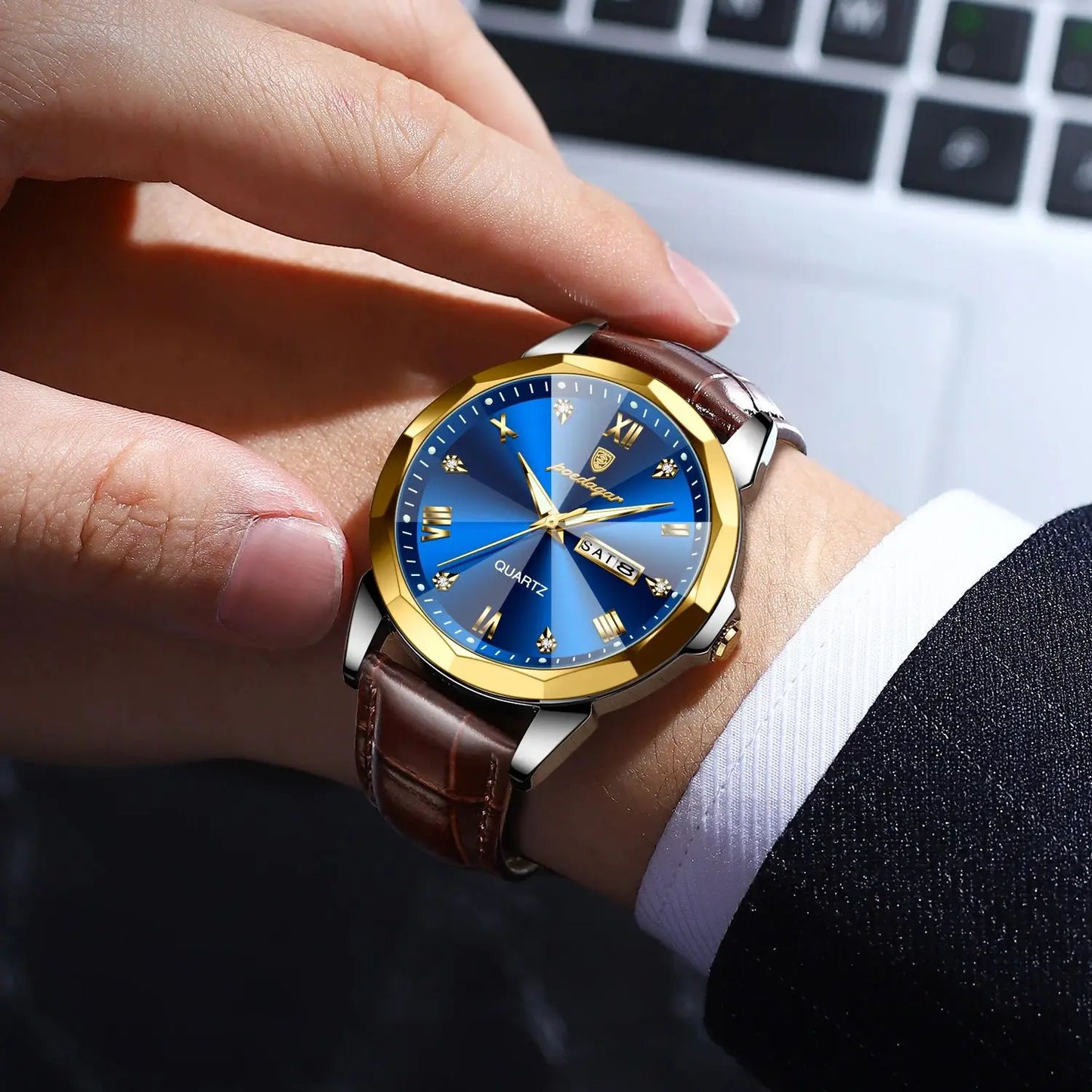 Classic Men’s Leather Quartz Watch – Day & Date
