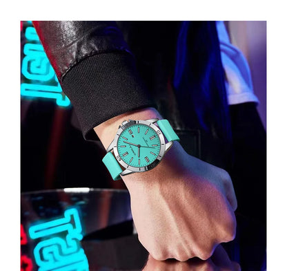 Sleek Sport Quartz Watch with Silicone Band